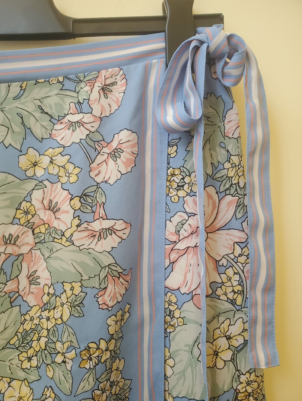 Max Studio Floral Maxi - Picture 5 of 6